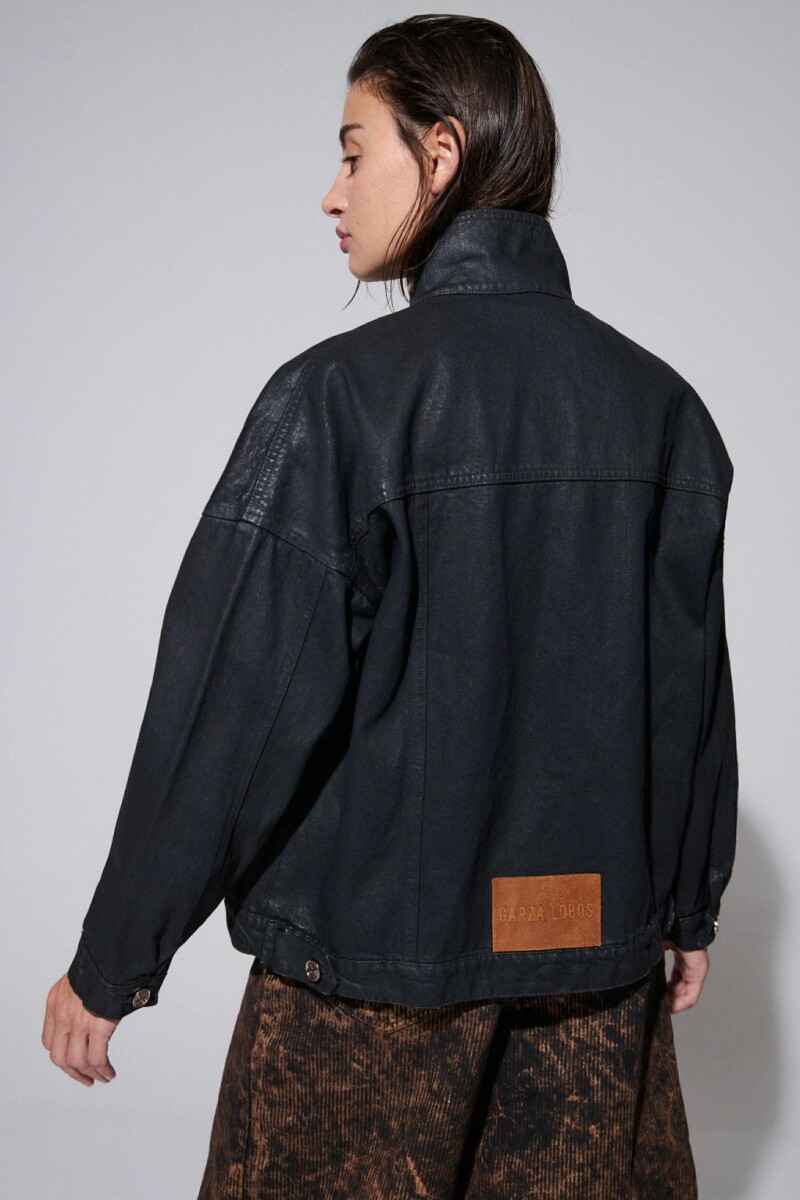 Campera Over Caiman en. Negro