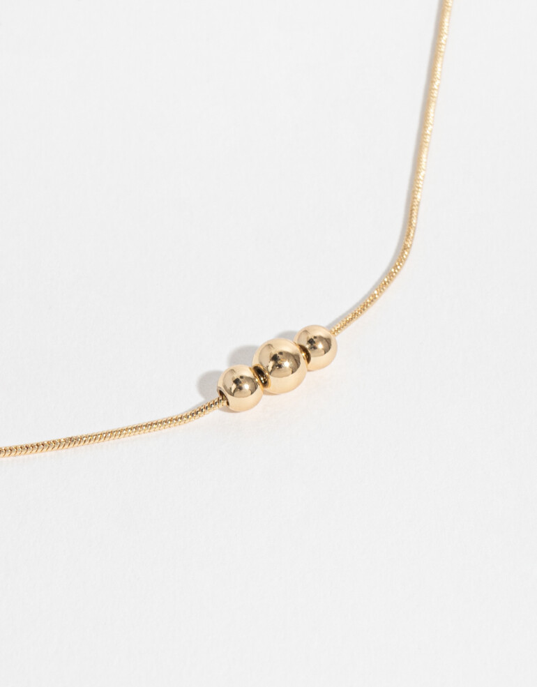 Cadena Corta con Dije Metal Cadena Con Dije Con Bolitas - Dorado