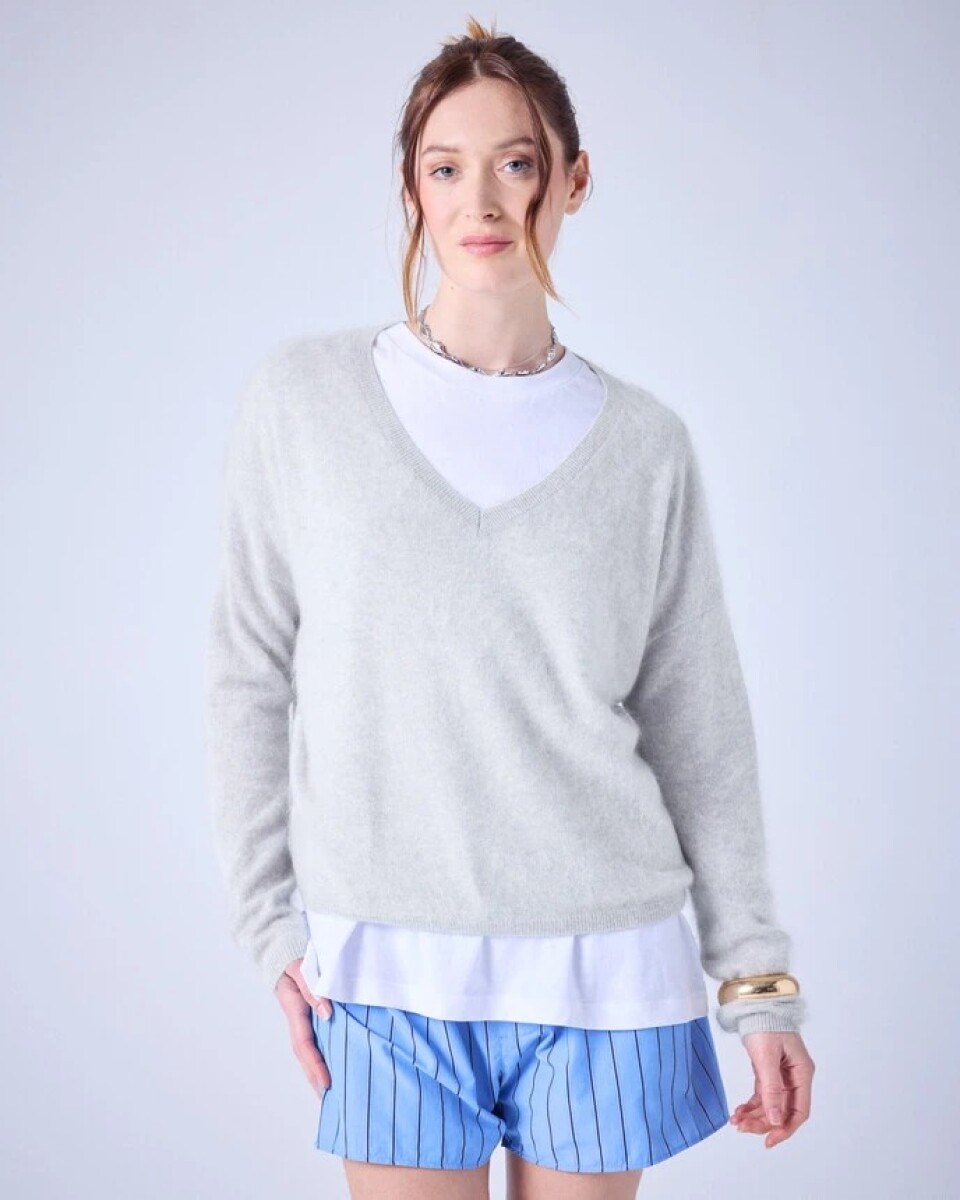 SWEATER V 