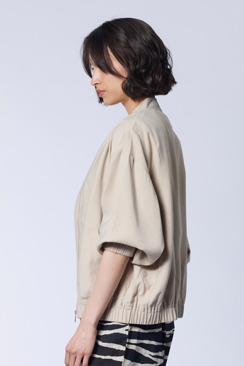 Campera bomber liviana Beige