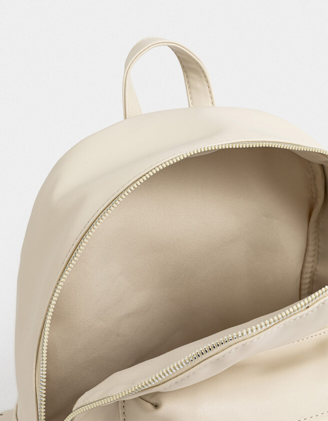 Mochilas Urbanas Mochila Con Charm - Blanco Crudo