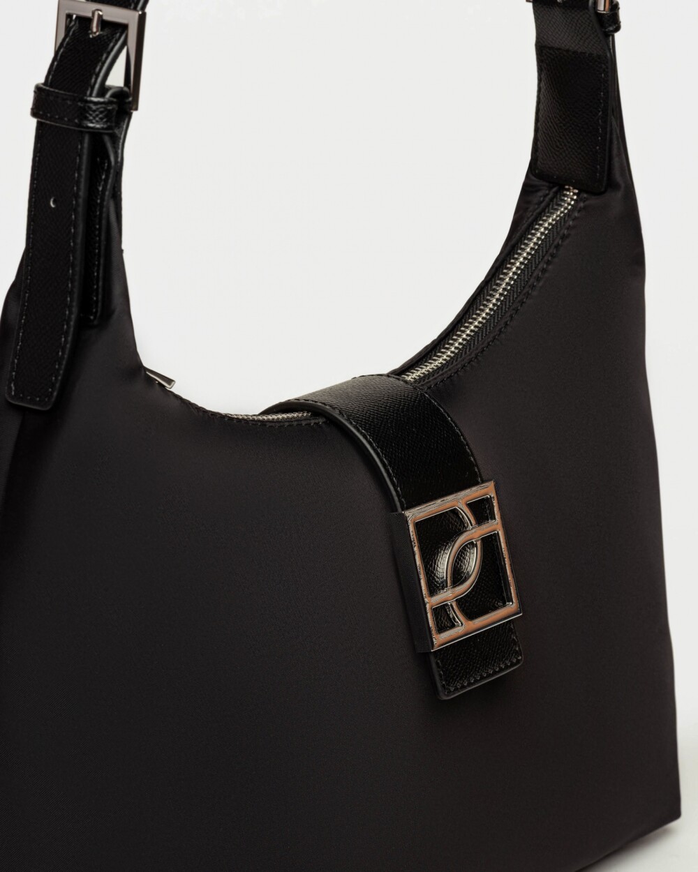 Bolso Signature en nylon Negro
