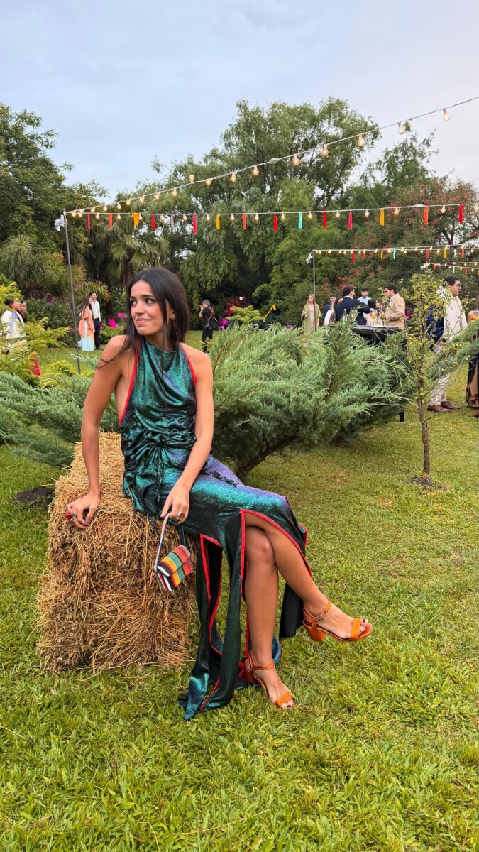 Guest Skirt - Petróleo / Rojo 