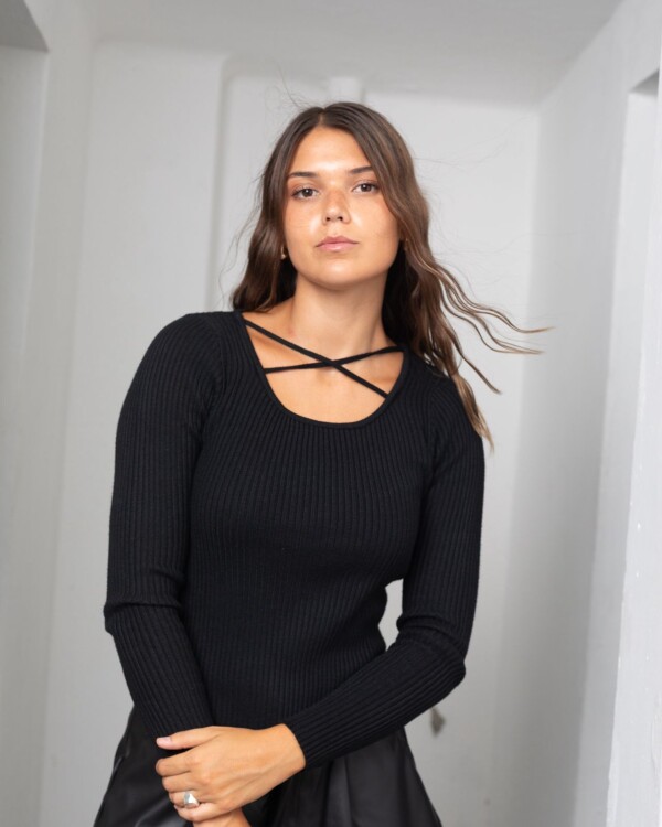 Polera Mia negra