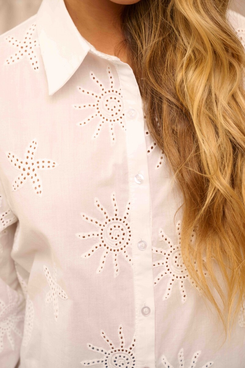 CAMISA OVERSIZE NAIA CAMISA OVERSIZE NAIA