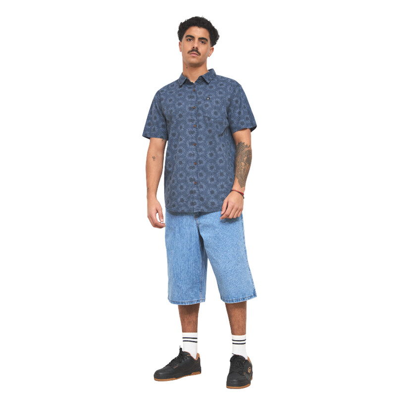 Camisa Quiksilver Ocean Mayehem - Azul Camisa Quiksilver Ocean Mayehem - Azul