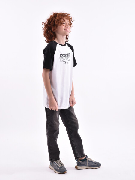 REMERA RANGLAN ESTAMPADO 3