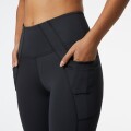 Pantalon New Balance de dama - SHAPE SHIELD 7/8 - WP21112BK BLACK