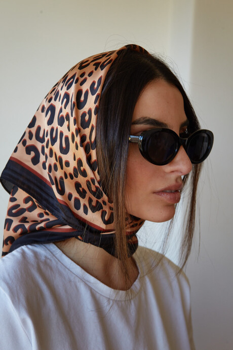 PAÑUELO ANIMAL PRINT CLARO