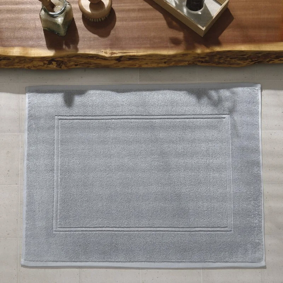 Toalla Piso Florencia Dohler 100% Algodón 50 x 70 cm - GRIS CINZA 