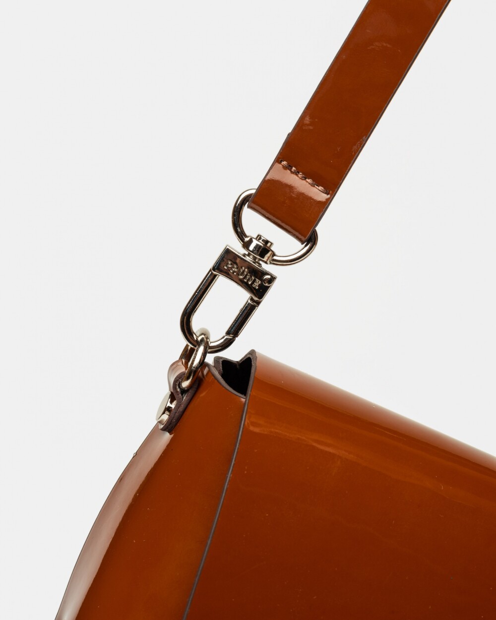 Bandolera Oasis Charol Tabaco