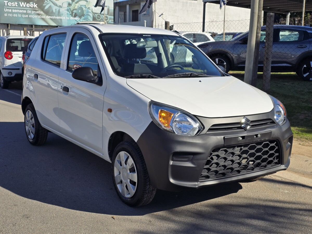 Suzuki Alto 800 STD Con Ficha Oficial| Permuta / Financia Suzuki Alto 800 STD Con Ficha Oficial| Permuta / Financia