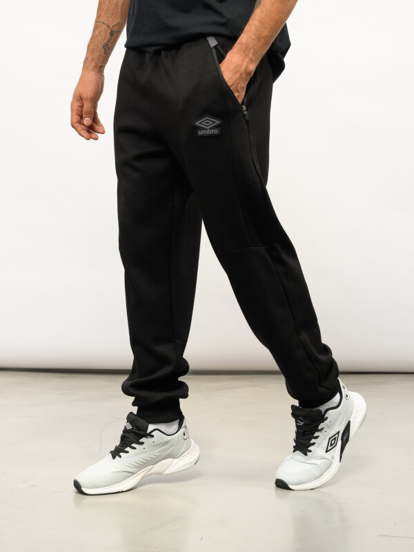 Pantalón Terrain Umbro Hombre 002