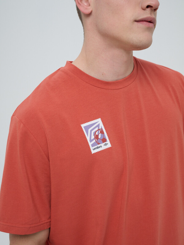 REMERA STAMP Umbro Hombre 008