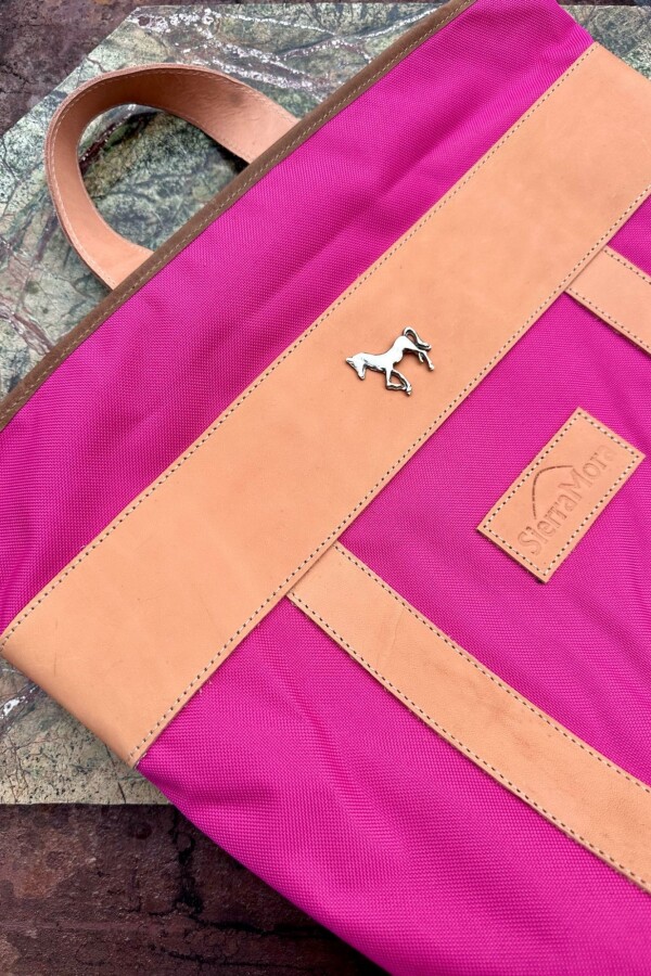 Mustang Backpack Fucsia
