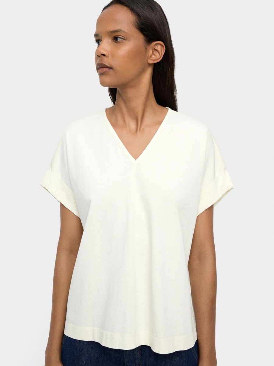 Camiseta De Manga Con Dobladillo Y Bordado crudo