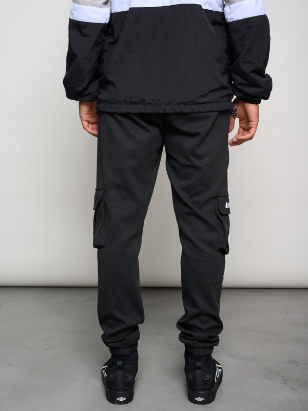 PANTALÓN CARGO PULSE Umbro Hombre 002