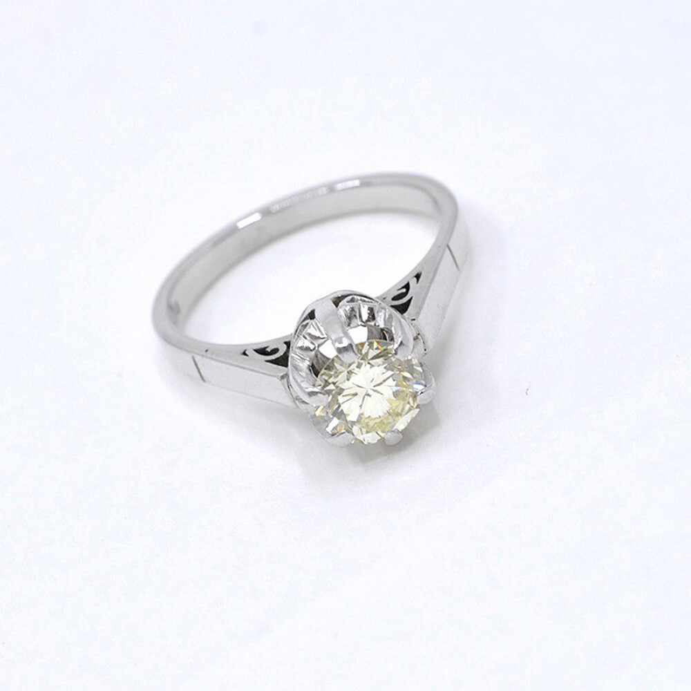 Anillo Antiguo En Oro 18K, Platino Y Brillante Anillo Antiguo En Oro 18K, Platino Y Brillante
