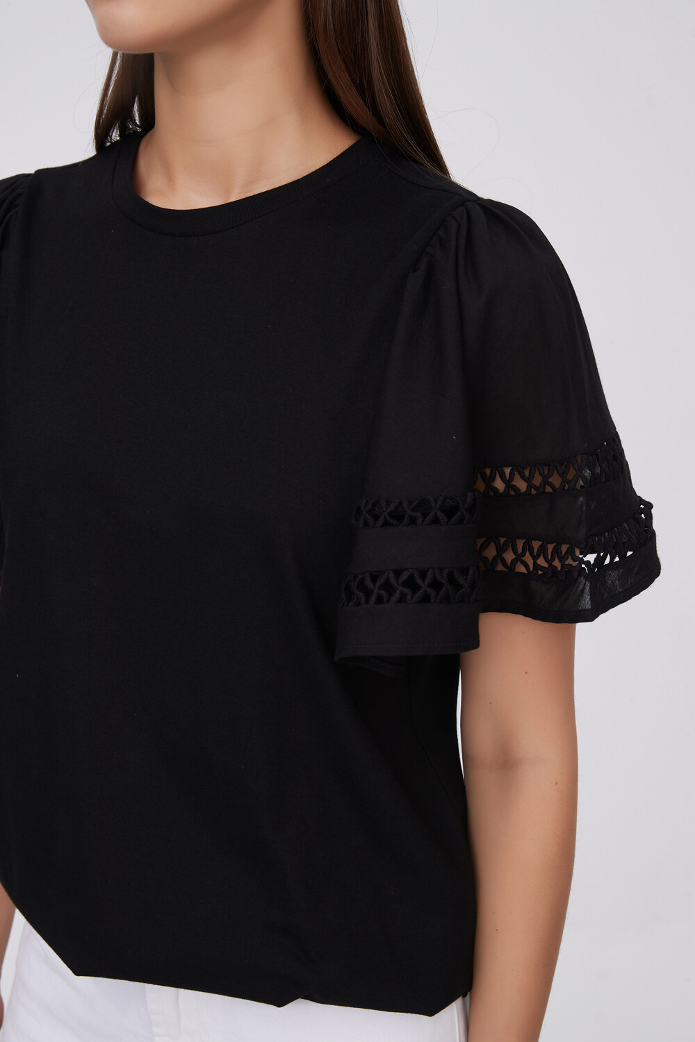 Remera Wehilani Negro