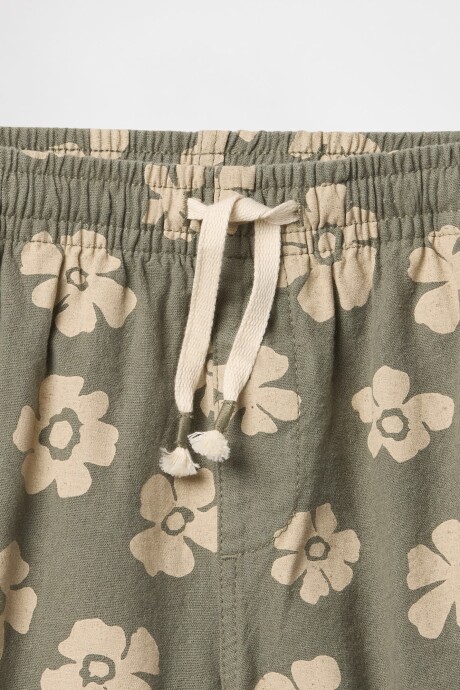 Short Relaxed Niño Green Floral
