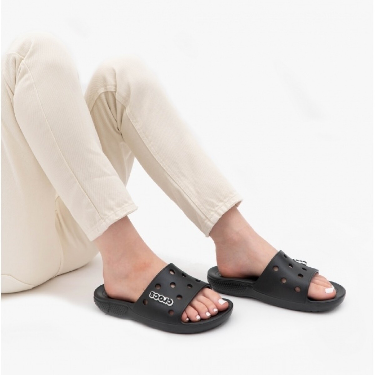 Sandalia de Mujer Crocs Classic Slide Crocs - Negro 