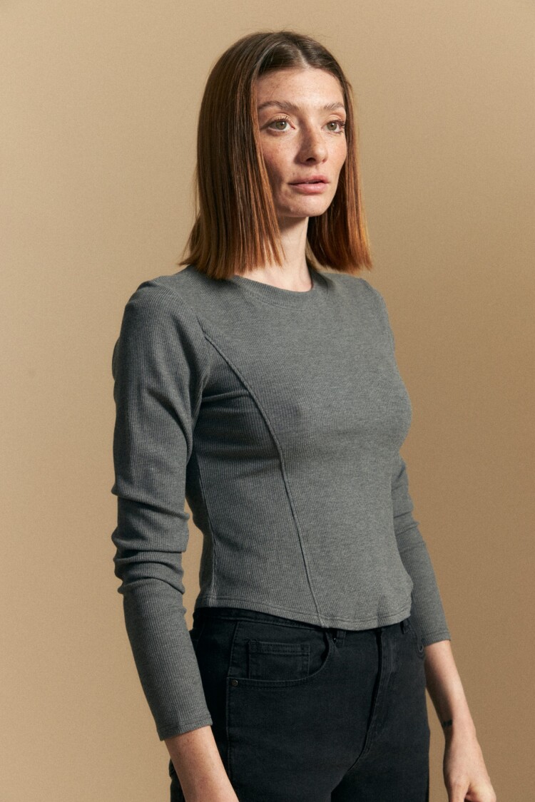 REMERA TRAVIS Gris Osc Melange