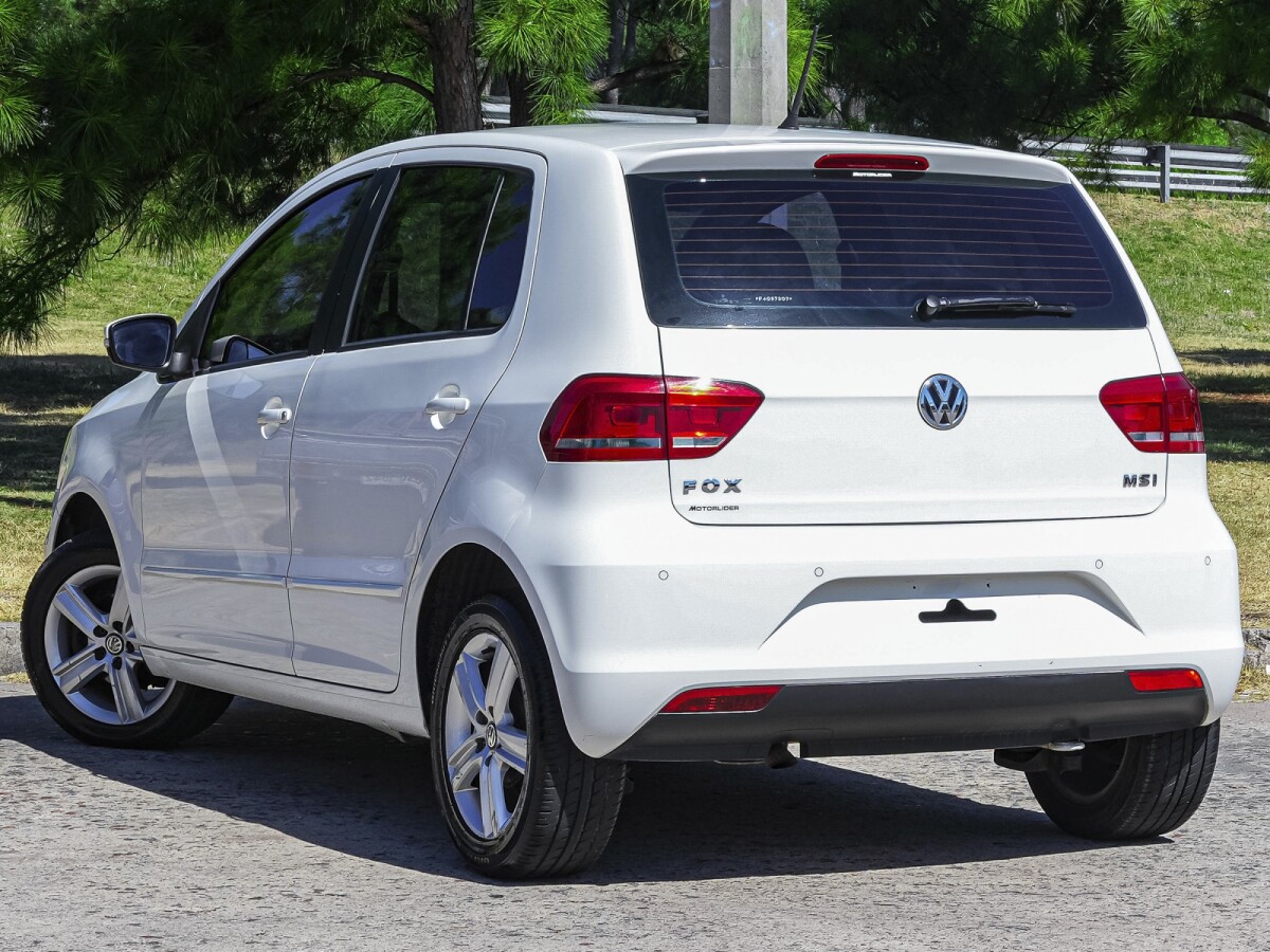 Volkswagen Fox Highline 1.6 Extra Full| Permuta / Financia Volkswagen Fox Highline 1.6 Extra Full| Permuta / Financia