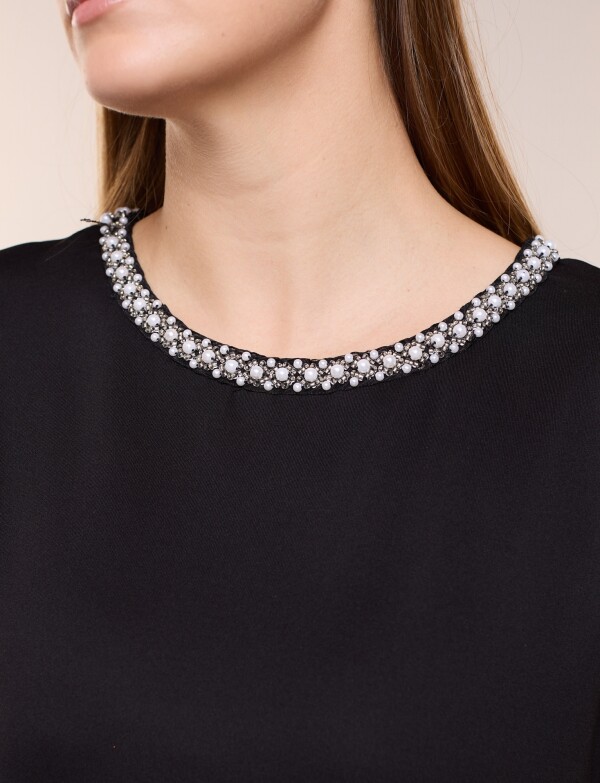 Blusa Con Bordado De Perlas En Escote NEGRO