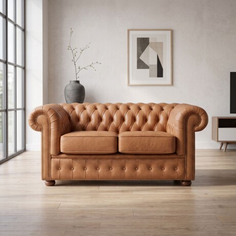 Sofá Chesterfield Novo - Cuero Básico - 2 cuerpos Camel - (Preventa)
