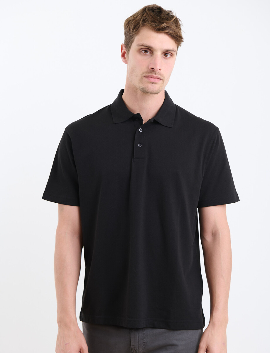 520857 REMERA FERAUD Negro
