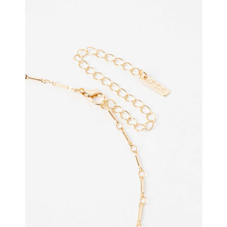 Collar Con Charm Floral Dorado