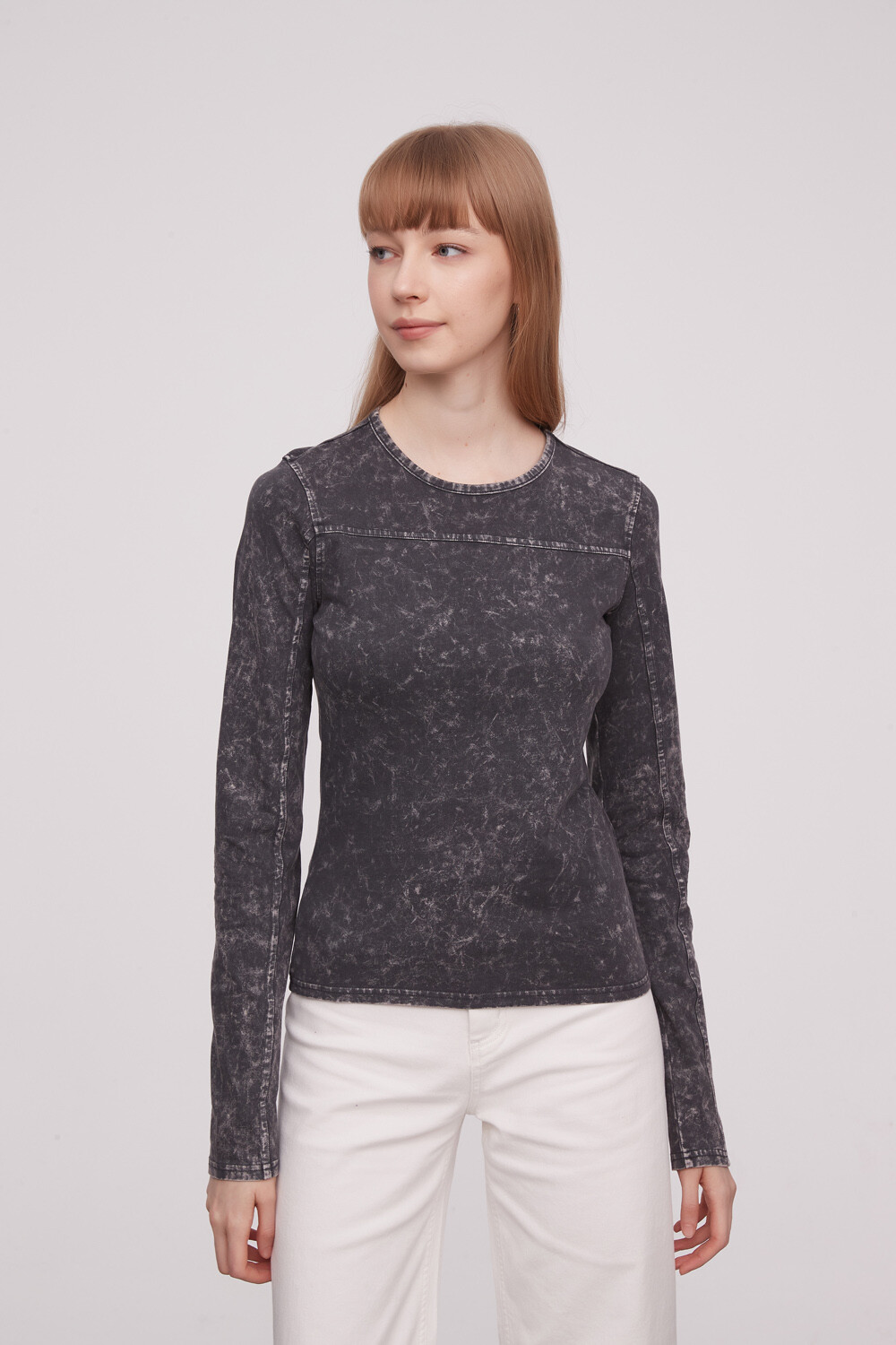 Remera Sacrlett Gris Oscuro