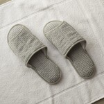 Zapatilla de Cama Nido de Abeja Gris XXG