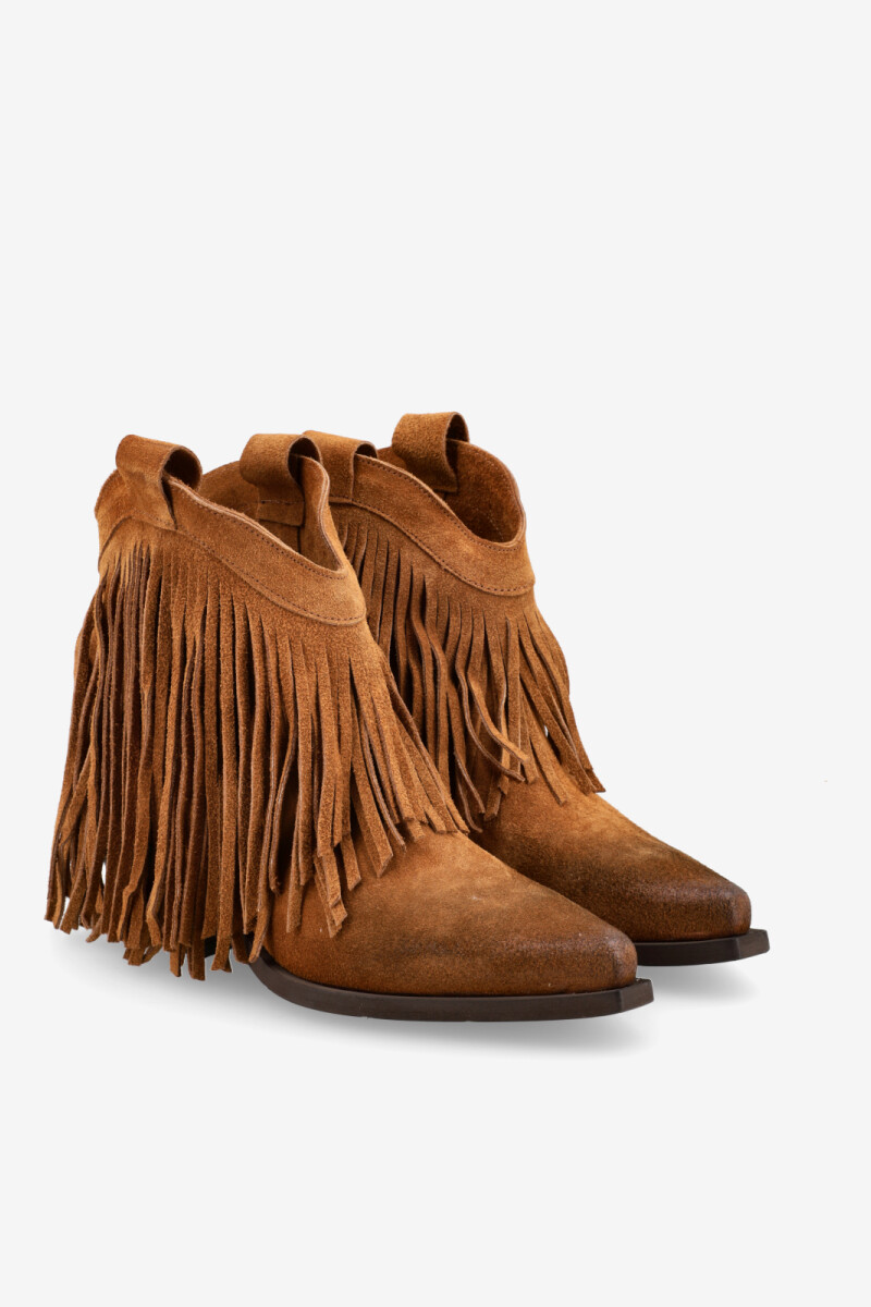 BOTA CORTA CON FLECOS Camel