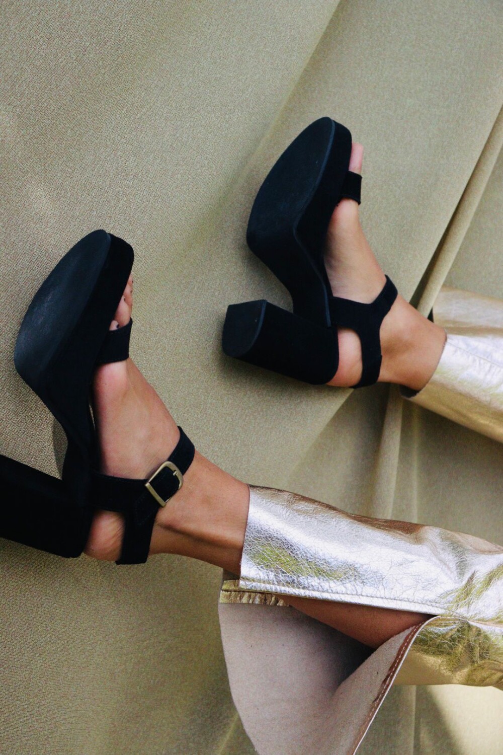 None Bridal Heels Negro