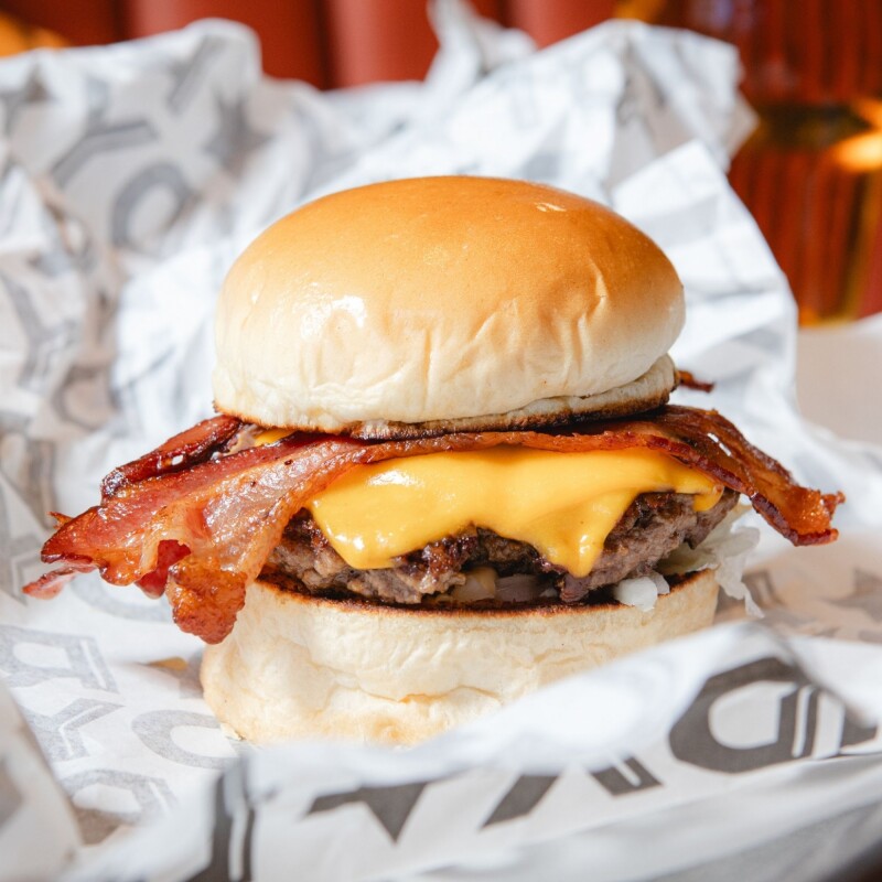 BACON CHEESEBURGER Común