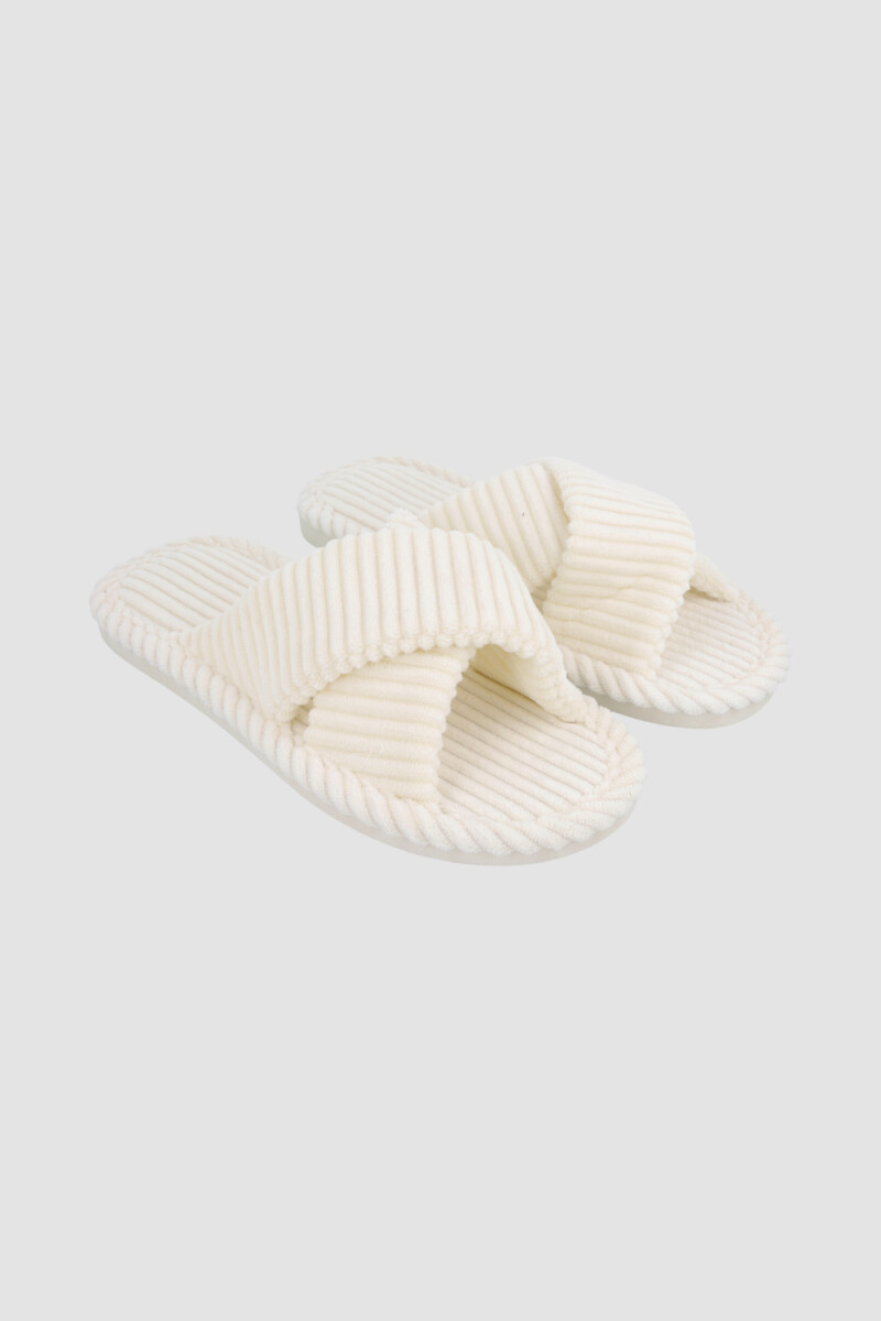 Pantufla cruzada Marfil