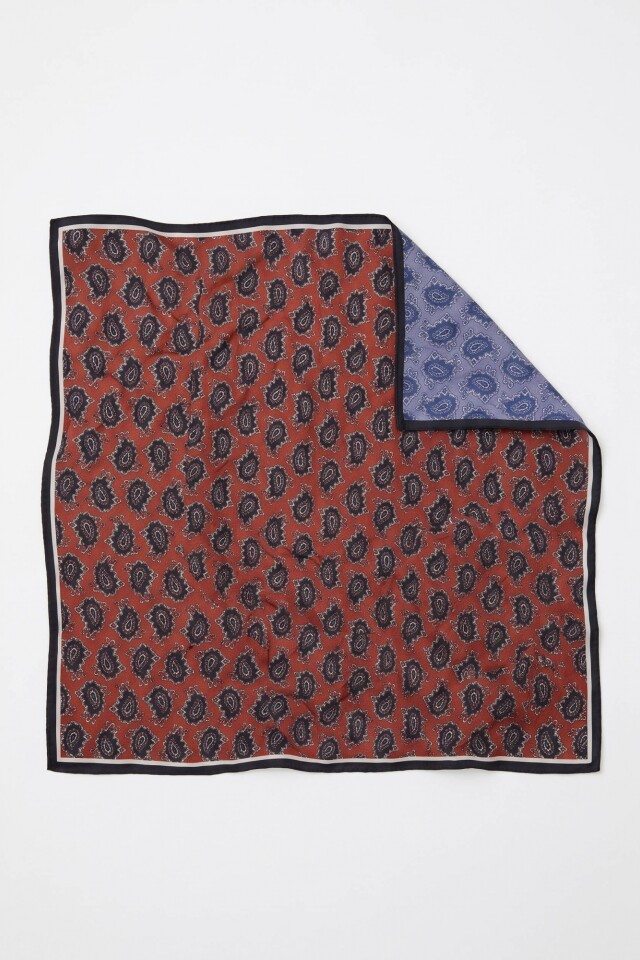 Pañuelo estampado carmesí