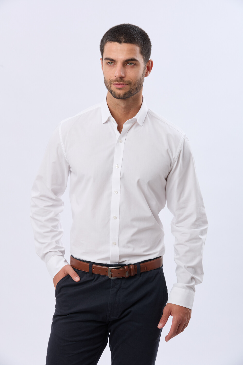 CAMISA LISA DE VESTIR ENTALLADA Blanco