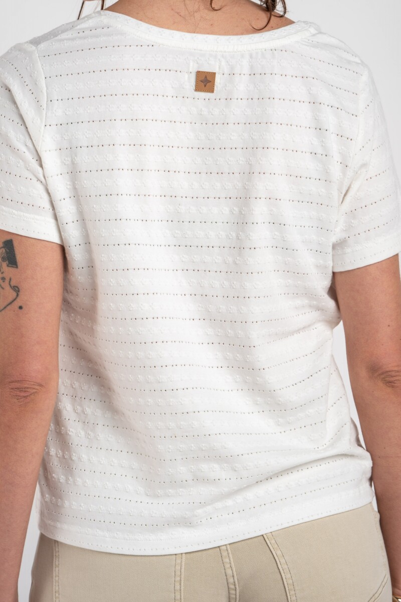 Remera Texturada Manga Corta Off White