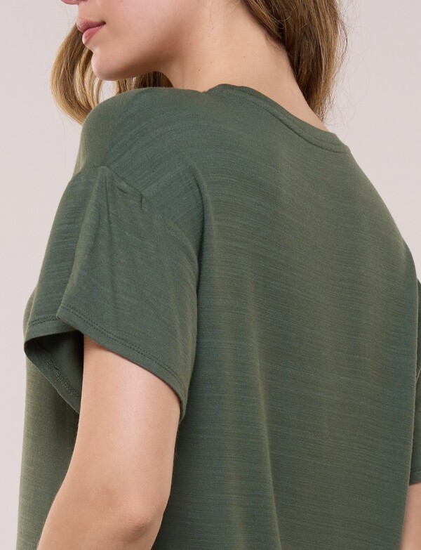 Remera Boxy Hombro Caido OLIVA