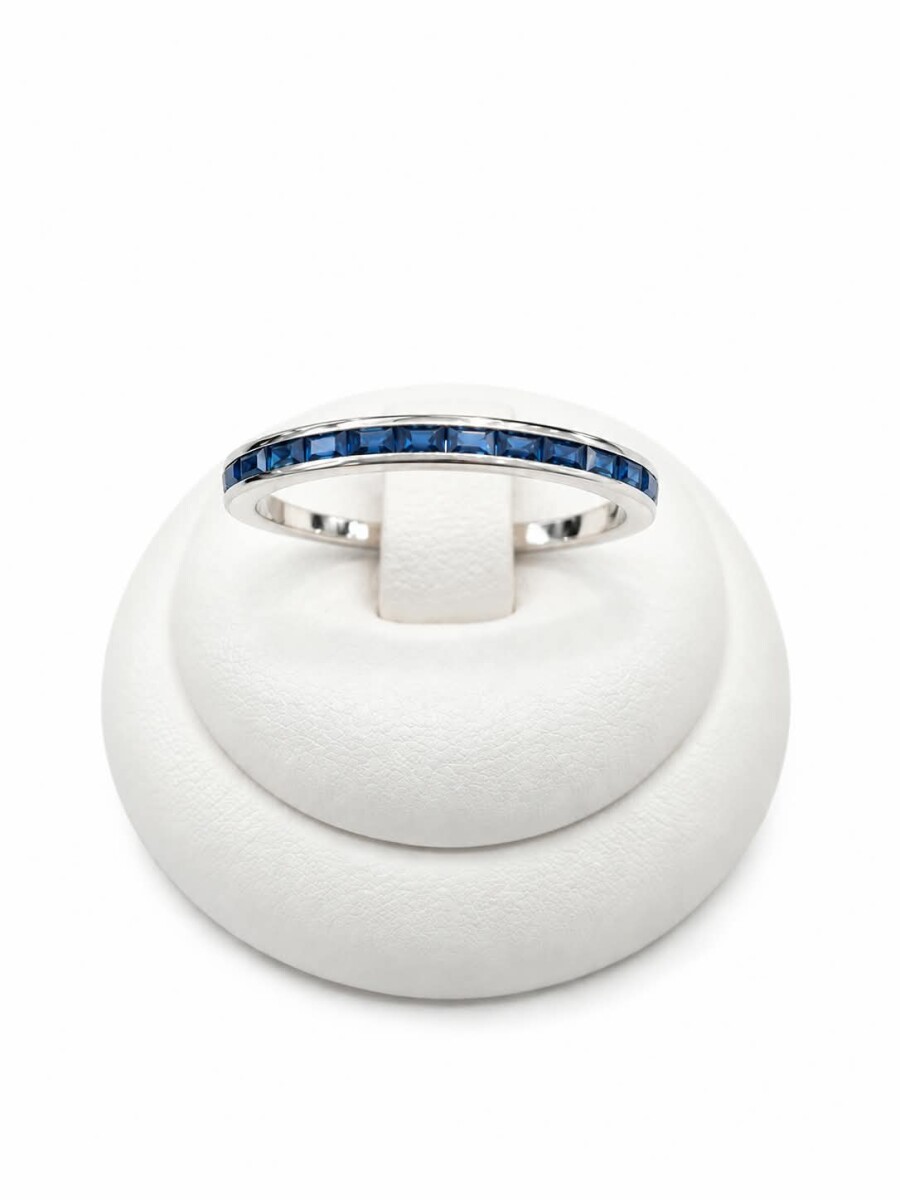 Anillo medio sin fin con zirconias azul 