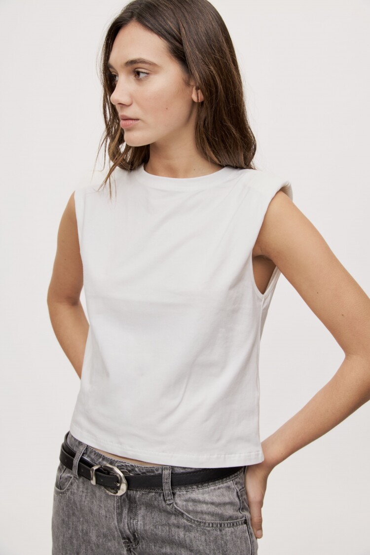 REMERA BOLDA Crudo