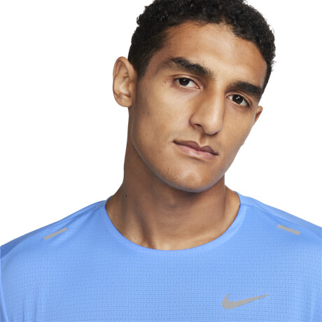 REMERA NIKE RISE 365 DRIFIT Blue