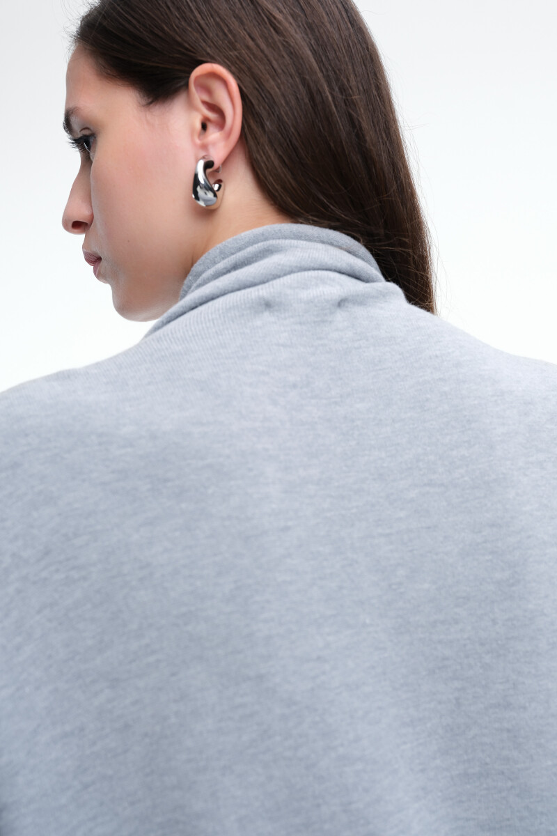 SWEATER CUELLO Gris