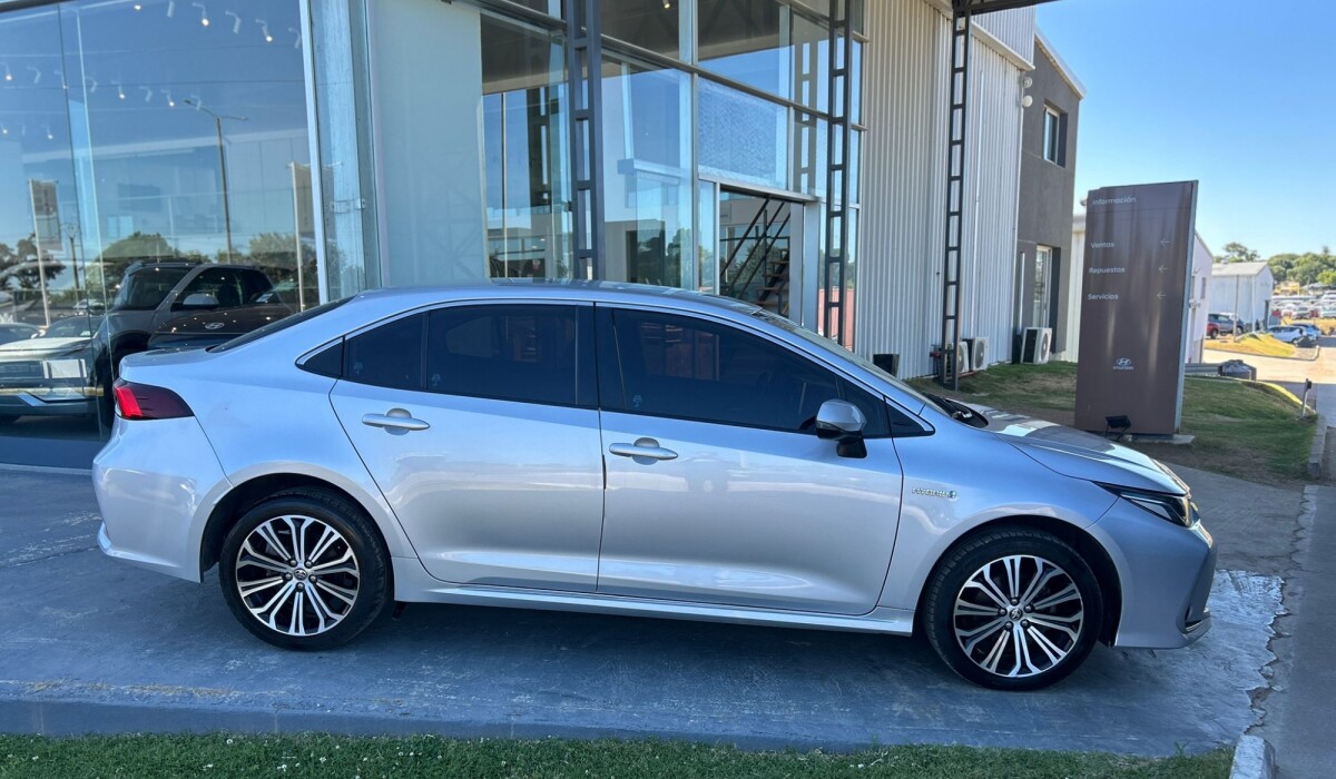 TOYOTA COROLLA HYBRID SEG 1.8 2020 TOYOTA COROLLA HYBRID SEG 1.8 2020