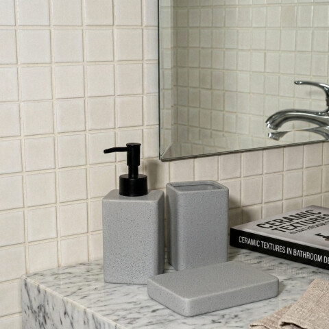 Set accesorios para baño cerámica gris Set accesorios para baño cerámica gris
