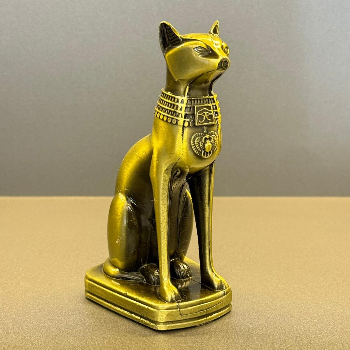 Gato Egipcio Metálico Decorativo Alto 15cm x Largo 8cm x Ancho 6cm 