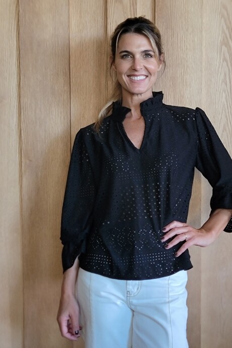 Blusa Copenhague Broderie negro