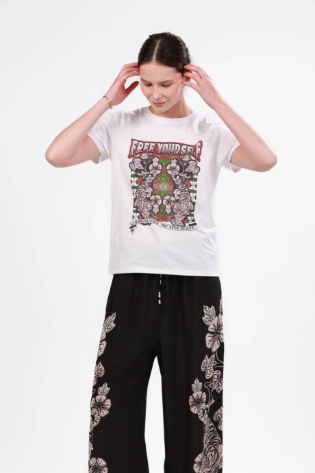 Pre Venta - Remera Blossom White Pre Venta - Remera Blossom White